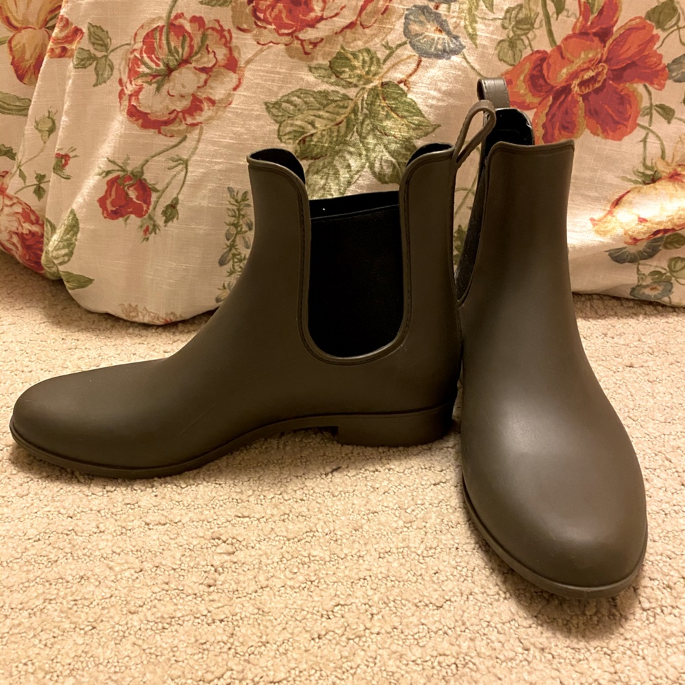 Chelsea Rain Boot